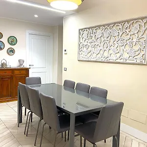 Trastevere Boulevard Apartament